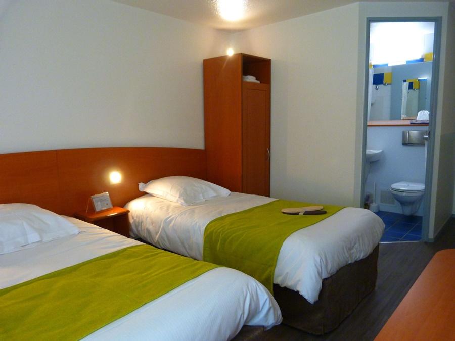 Kyriad Direct Achères Extérieur photo