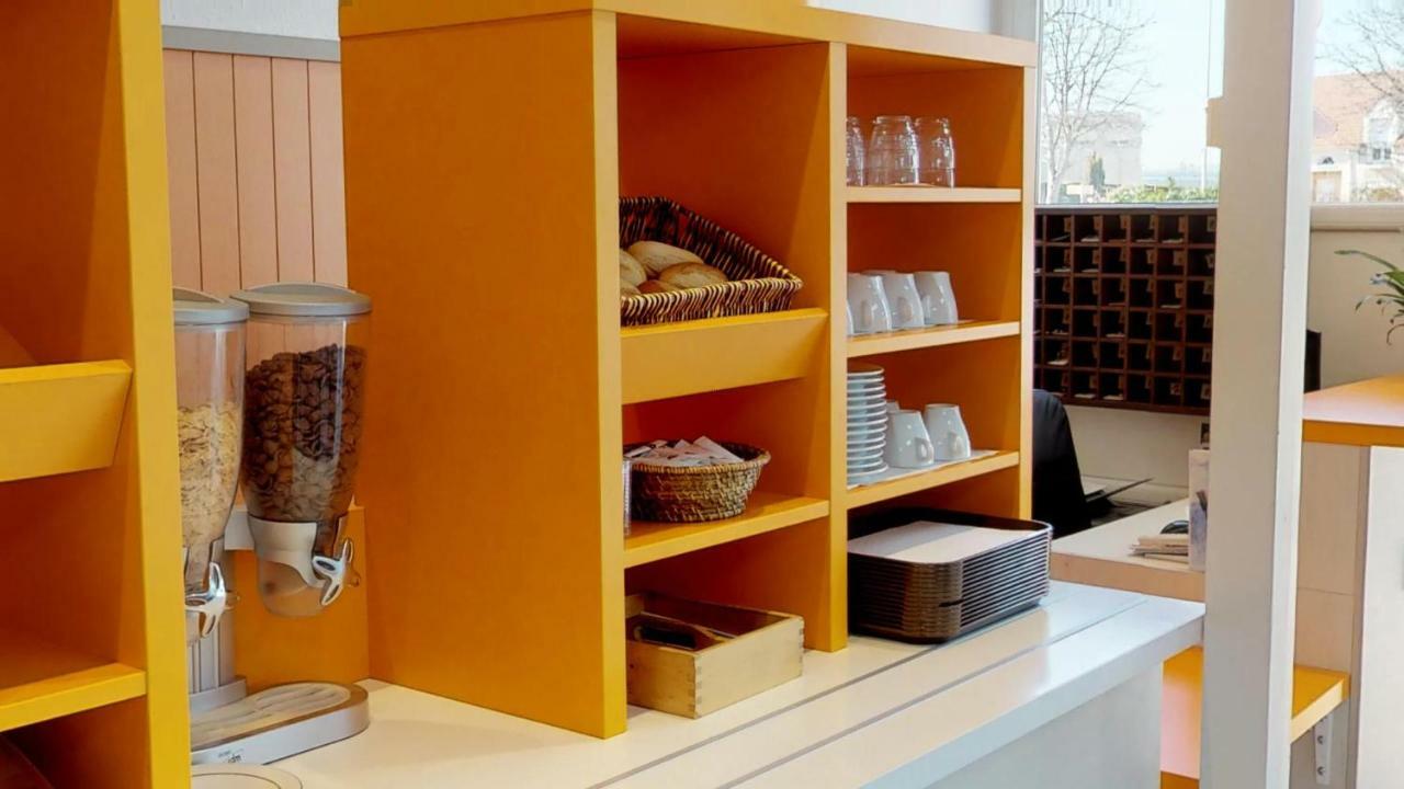 Kyriad Direct Achères Extérieur photo