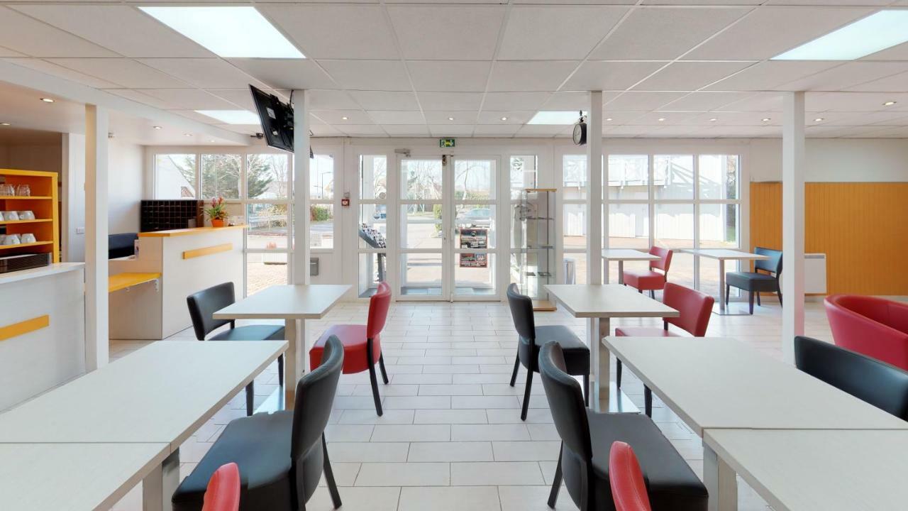 Kyriad Direct Achères Extérieur photo